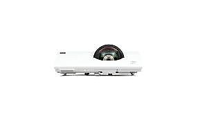 ���� ����� �����- HITACHI CPCX300WN XGA 3100 Lumens