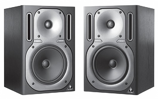 ��� ��������� �������� �������� Behringer B2030P 6.75" 200W